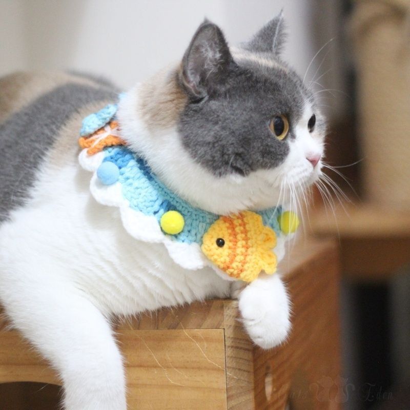 Hand-Knitted Wool Pet Collar Scarf Adjustable for Dogs and Cats